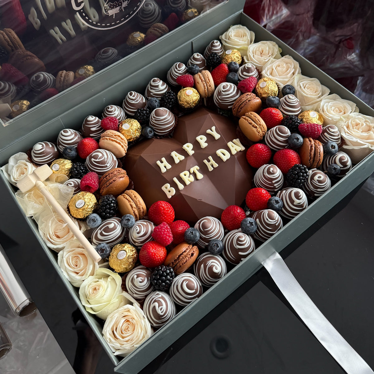 DELICIOUS BERRY BOX – Gourmet Gift 4U